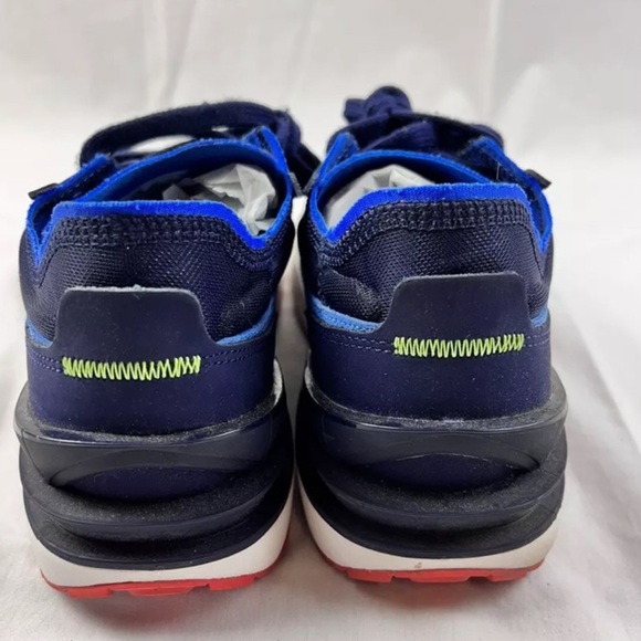 Nike Blue and Light Blue Athletic Shoes - Picture 6 of 8